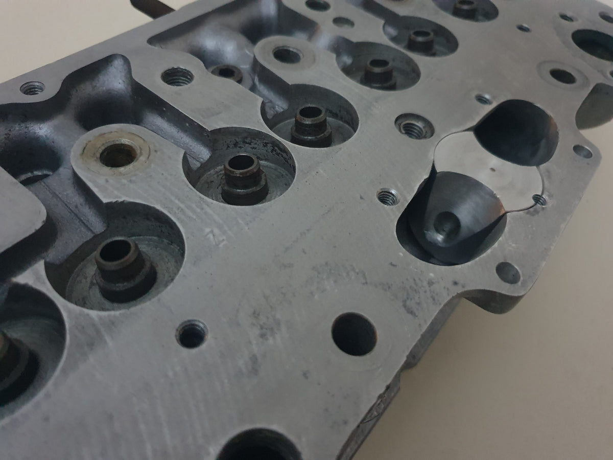 Testa lavorata, condotto aspirazione sdoppiato, uso competizione adattabile a motori A112 Abarth 70 hp