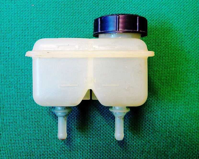 Serbatoio liquido freni serie 4-7
